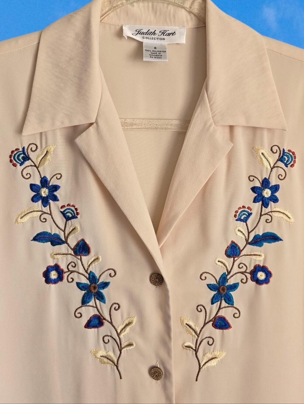 Vintage Embroidered Floral Cream Semisheer Lightweight Button-Up Collar Blouse